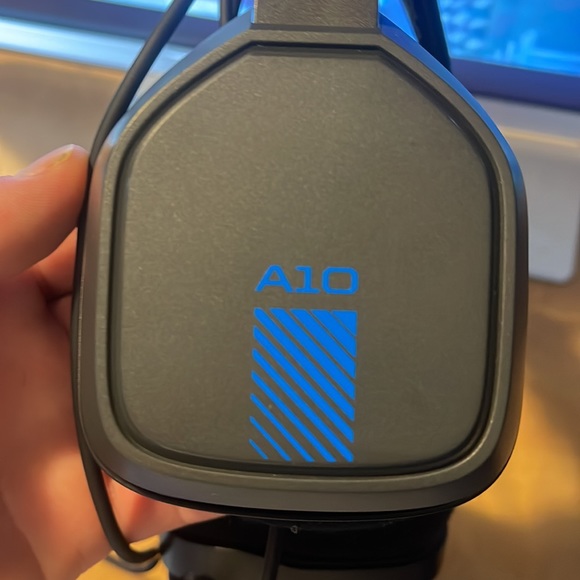 Best gaming headset quality. 8d audio and is great with music too. - Picture 3 of 3